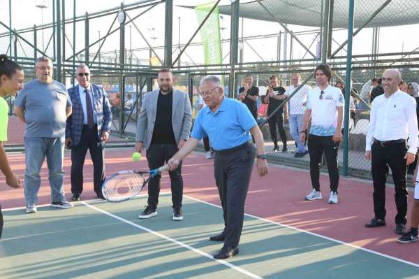 Büyükkılıç'tan Tenis Defi Ligi Sporcularına Tebrik