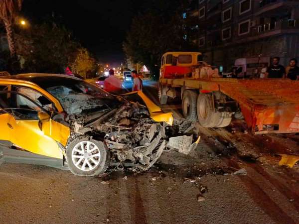 Antalya'da zincirleme kaza: 1 yaralı