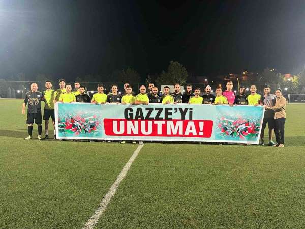 Diyarbakır'da futbol turnuvasında 'Gazze'yi unutma' pankartı açıldı