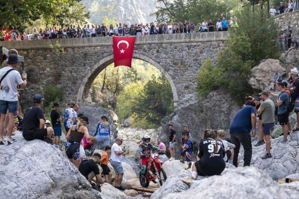 Sea To Sky'ı zirvede tamamlayan Alman sporcu Manuel Lettenbichler oldu