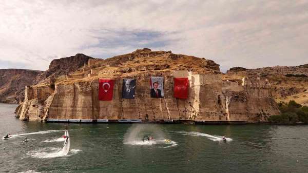 Fırat'ın incisi Rumkale'de Su Sporları Festivali coşkusu
