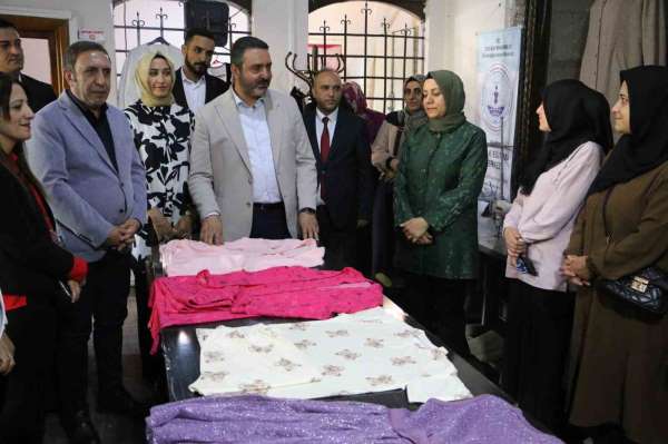 Şehit yakınları ve gaziler için 'Sanatla Yaşam Sergisi' Diyarbakır'da açıldı