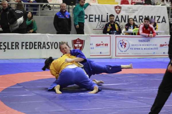 Yozgat'ta düzenlenen Kuşak Güreşi Türkiye Şampiyonası tamamlandı