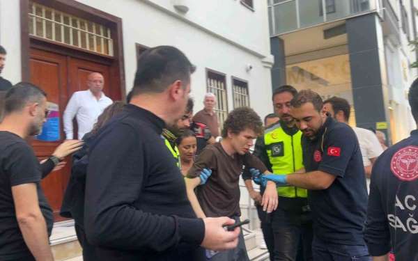 Samsun'da genç, cadde ortasında darbedildi