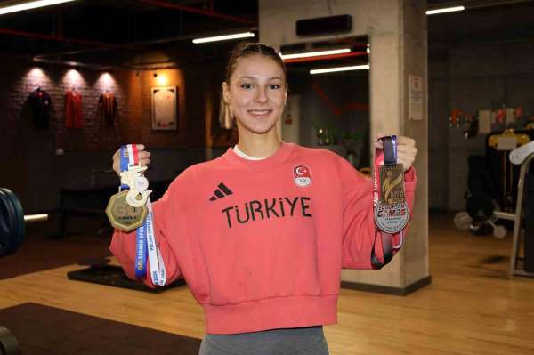 Tekvandonun 'altın' kızı zirveye yerleşti
