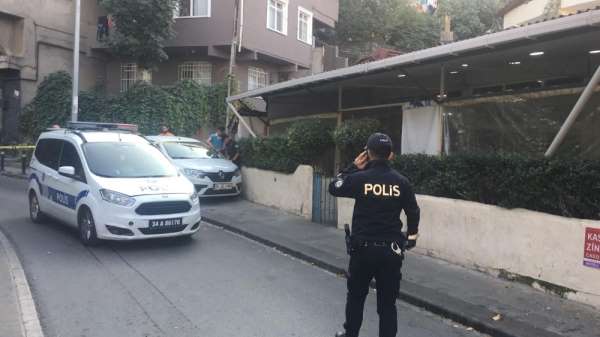 Beyoğlu'nda kahvehaneye silahlı saldırı: 1 yaralı 