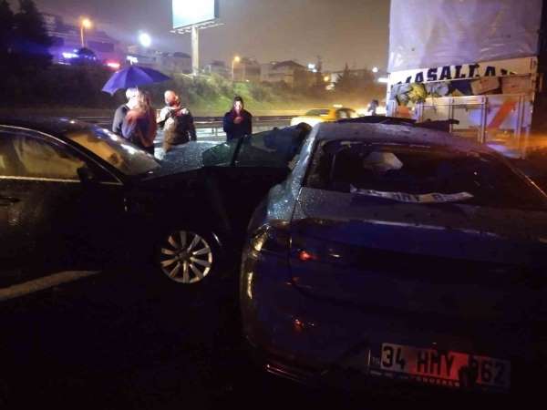 Ataşehir'de zincirleme trafik kazası: 6 yaralı