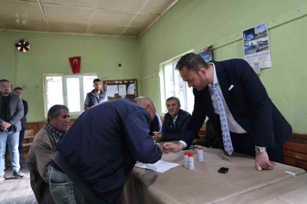 Çivril Belediyesi şap hastalığına karşı çiftçinin yanında