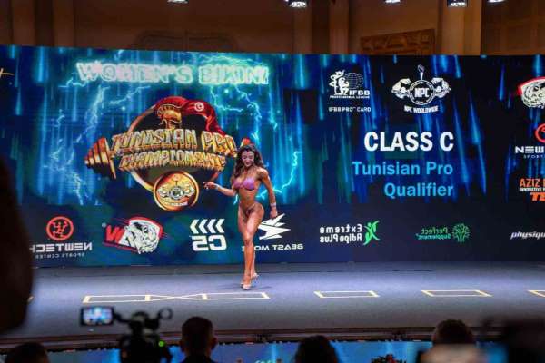 Denizlili sporcu, vücut geliştirmede IFBB Pro Card sahibi oldu