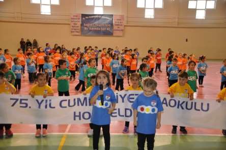 Minik öğrencilere spor sevdiriliyor