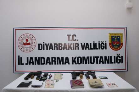 Diyarbakır'da 2 terörist etkisiz hale getirildi