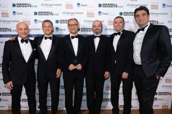 Pragma'ya 'uluslararası ödül'