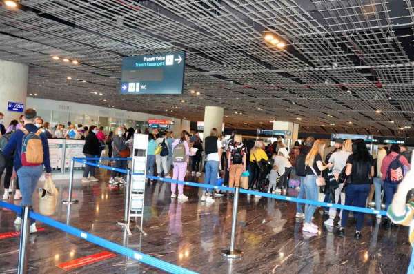 Muğla'da tüm zamanların yabancı turist rekoru 11 ayda kırıldı