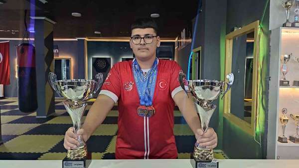 15 yaşındaki milli dart sporcusu Atasayar'dan önemli başarılar