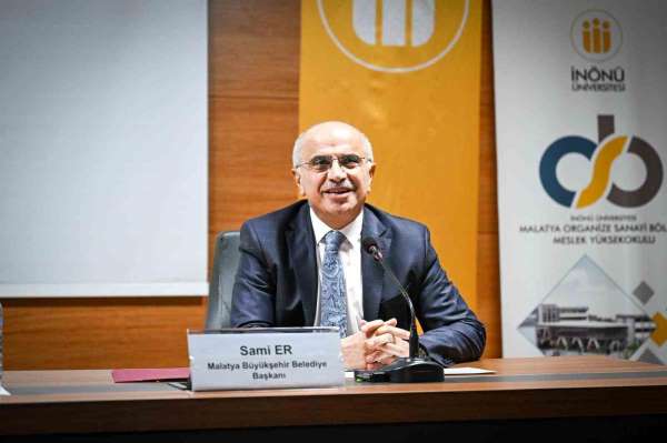 Başkan Er, üniversite öğrencileriyle bir araya geldi: 'Şehir 12 ayda ayağa kalktı'