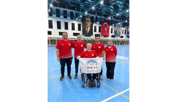 Kayseri'den Paralimpik Okçuluk Milli Takımı'na iki sporcu