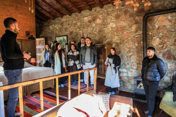 Üniversiteli gençler Sakin Şehir ünvanlı Çameli'yi gezdi