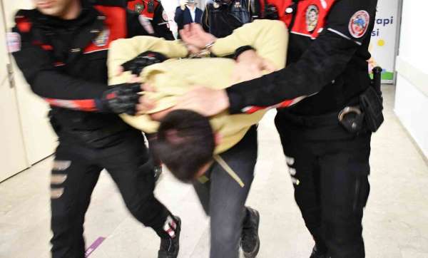 Üniversitesi Hastanesi'nde rehine ve şiddet kodu verildi