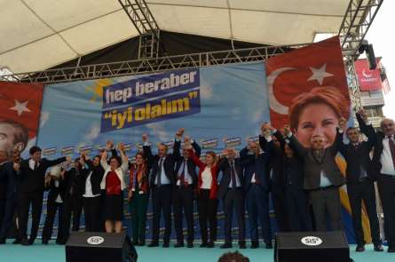 İYİ Parti Genel Başkanı Akşener'den Erdoğan'a mahkeme çıkışı 