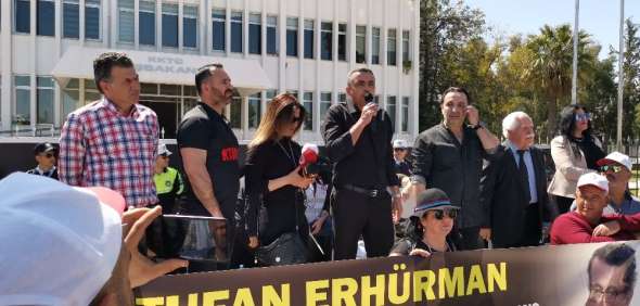 KKTC'de sendikalar hükümetin ekonomi politikasını protesto etti 