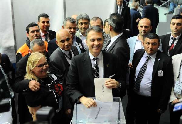 Fikret Orman 2921 oyla yeniden başkan seçildi 