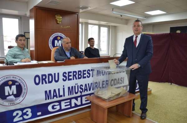 Mevcut başkan güven tazeledi