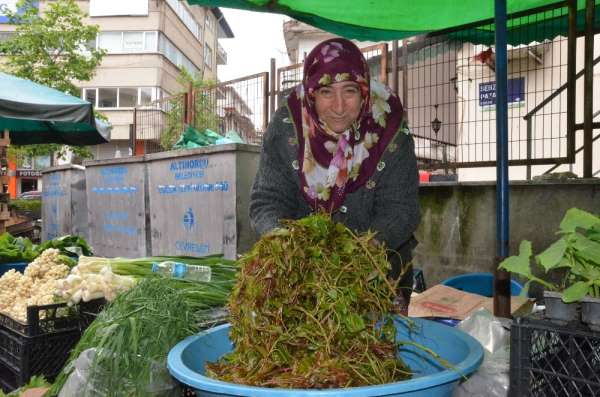 Yöresel ürün 'melocan' tezgahlarda