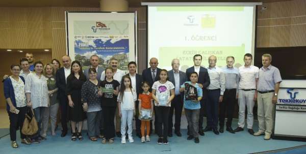 Tekkeköy Belediyesi öğrencileri ödüllendirdi 