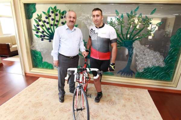 Engelli sporcuya başkandan bisiklet desteği 