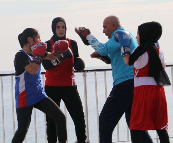 Demir Lady’ler Türkiye şampiyonasına hazırlanıyor 