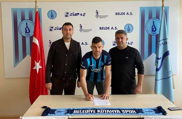 Belediye Kütahyaspor hücum hattını İsmail Düzgün ile güçlendirdi - Kütahya haber