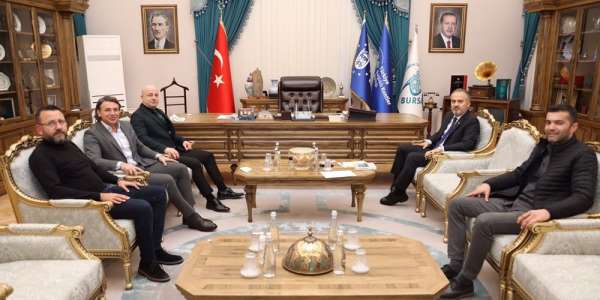 Bursaspor Kulübü, Büyükşehir Belediye Başkanı Alinur Aktaş'ı ziyaret etti - Bursa haber