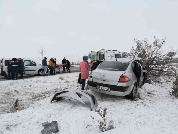 Kırşehir'de trafik kazası: 4 yaralı - Kırşehir haber
