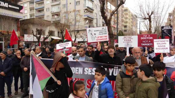 Siirt'te vatandaşlar Filistin ve şehitler için yürüdü