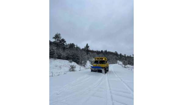 Sinop'ta kar hayatı felç etti: 110 köy yolu kapalı