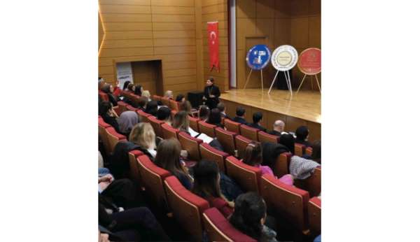 Mudanya Üniversitesi'nde yeni dünyada çocuk olmak semineri gerçekleştirildi