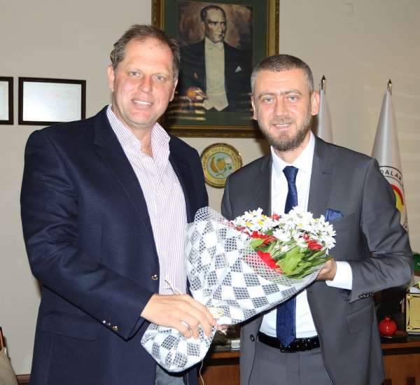 Manisaspor yönetimi destek turunda