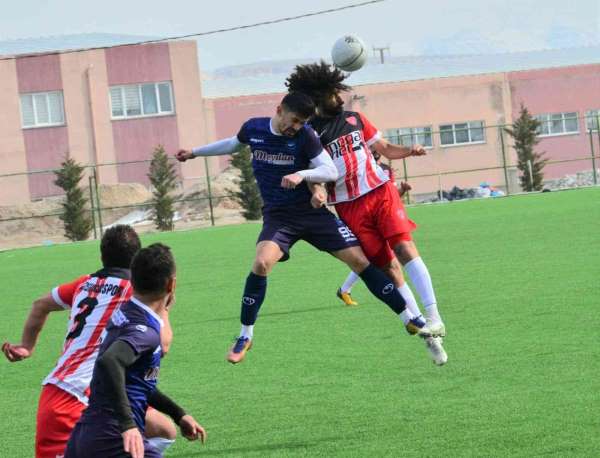 Yunusemre Belediyespor, İscehisar'ı farklı geçti