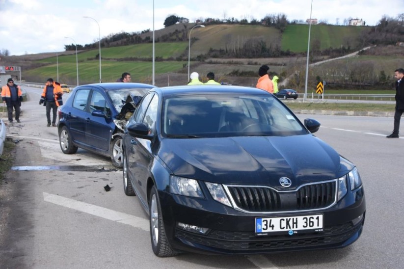 Samsun-Sinop karayolunda trafik kazası: 2 yaralı