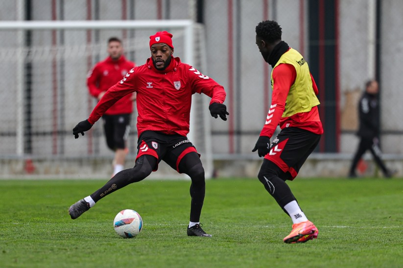 Samsunspor, Konyaspor mesaisini sürdürdü