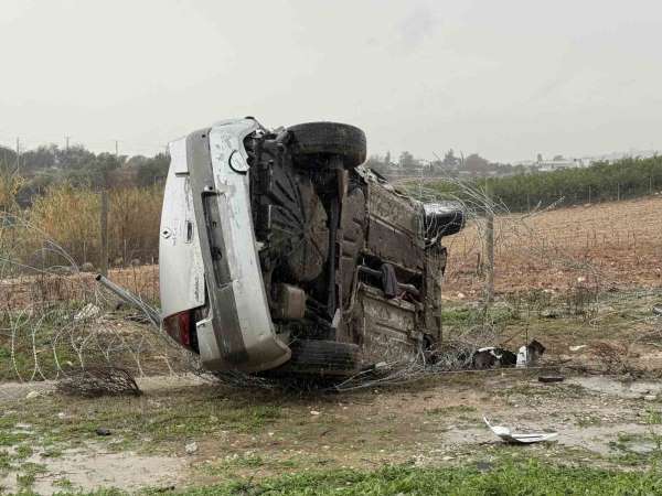 Tarsus'ta yağış kazaya neden oldu