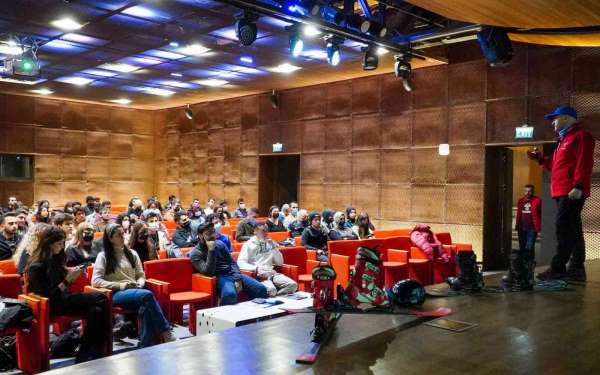 Erciyes Kayak Merkezi üniversite öğrencilerine tanıtılıyor
