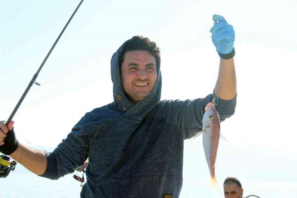 Muğla'da olta balıkçılığı alanları dışında avlanmak yasak