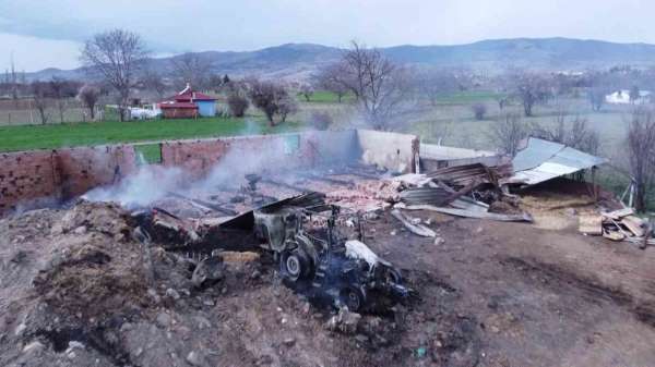 Amasya'da çiftlikte çıkan yangında 150'den fazla hayvan telef oldu