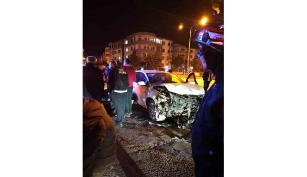 Elazığ'da trafik kazası: 2 yaralı