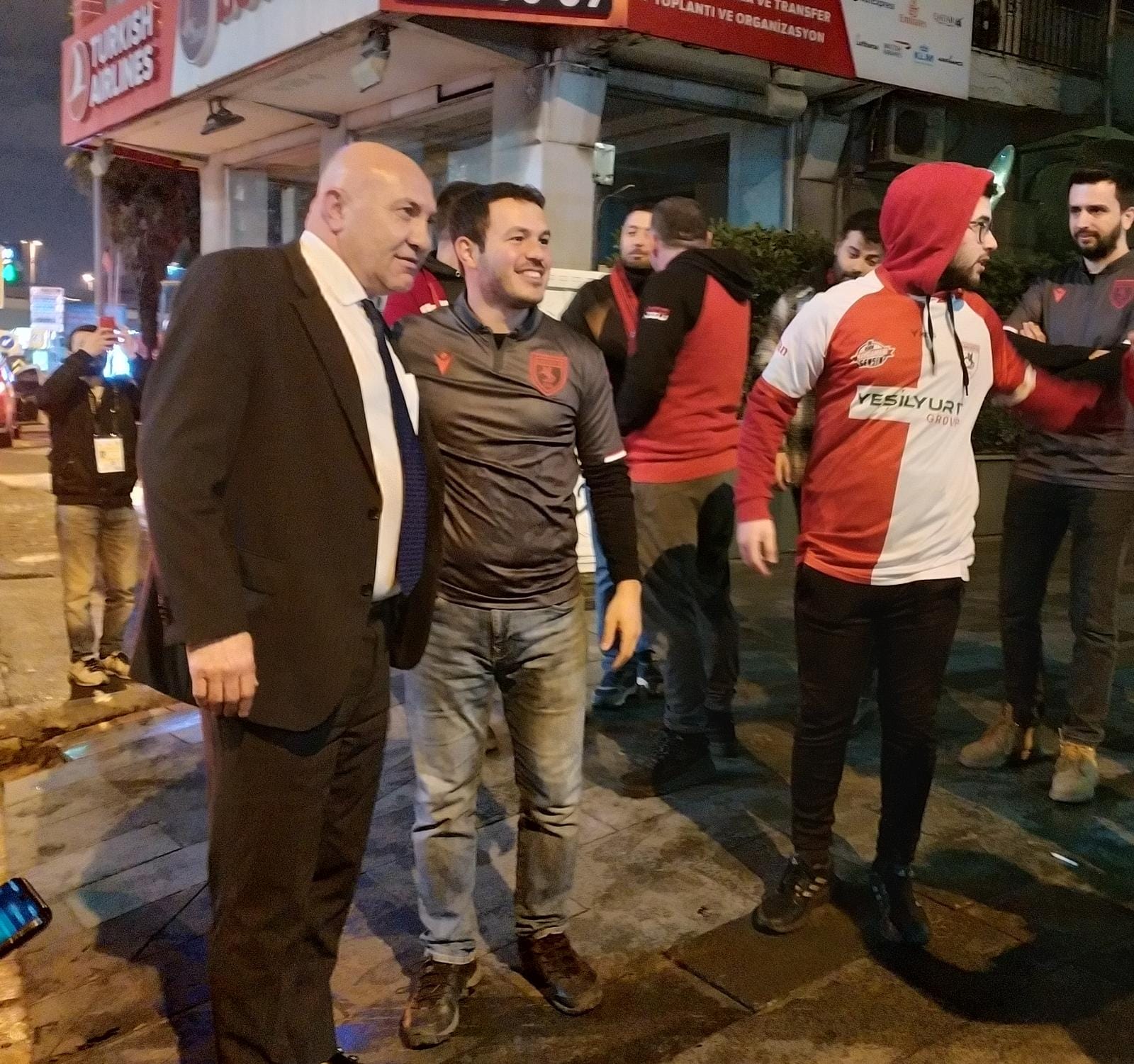 Samsunspor Taraftarı Süper Lig'i İstanbul'da Kutladı