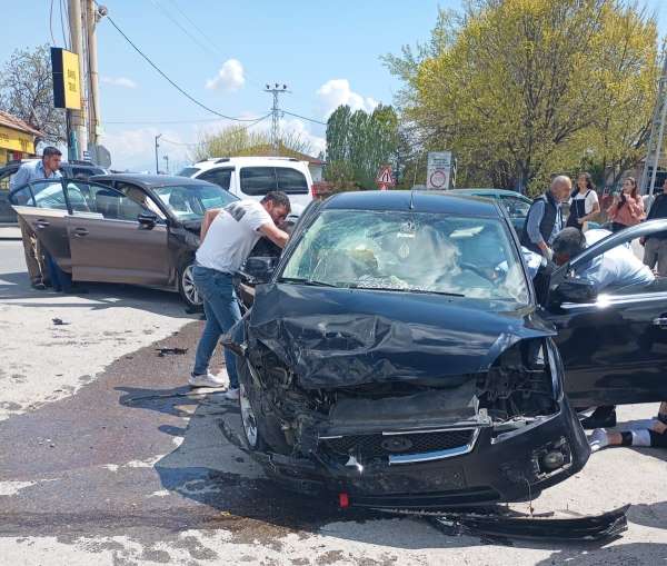 Malatya'da iki ayrı kaza: 6 yaralı