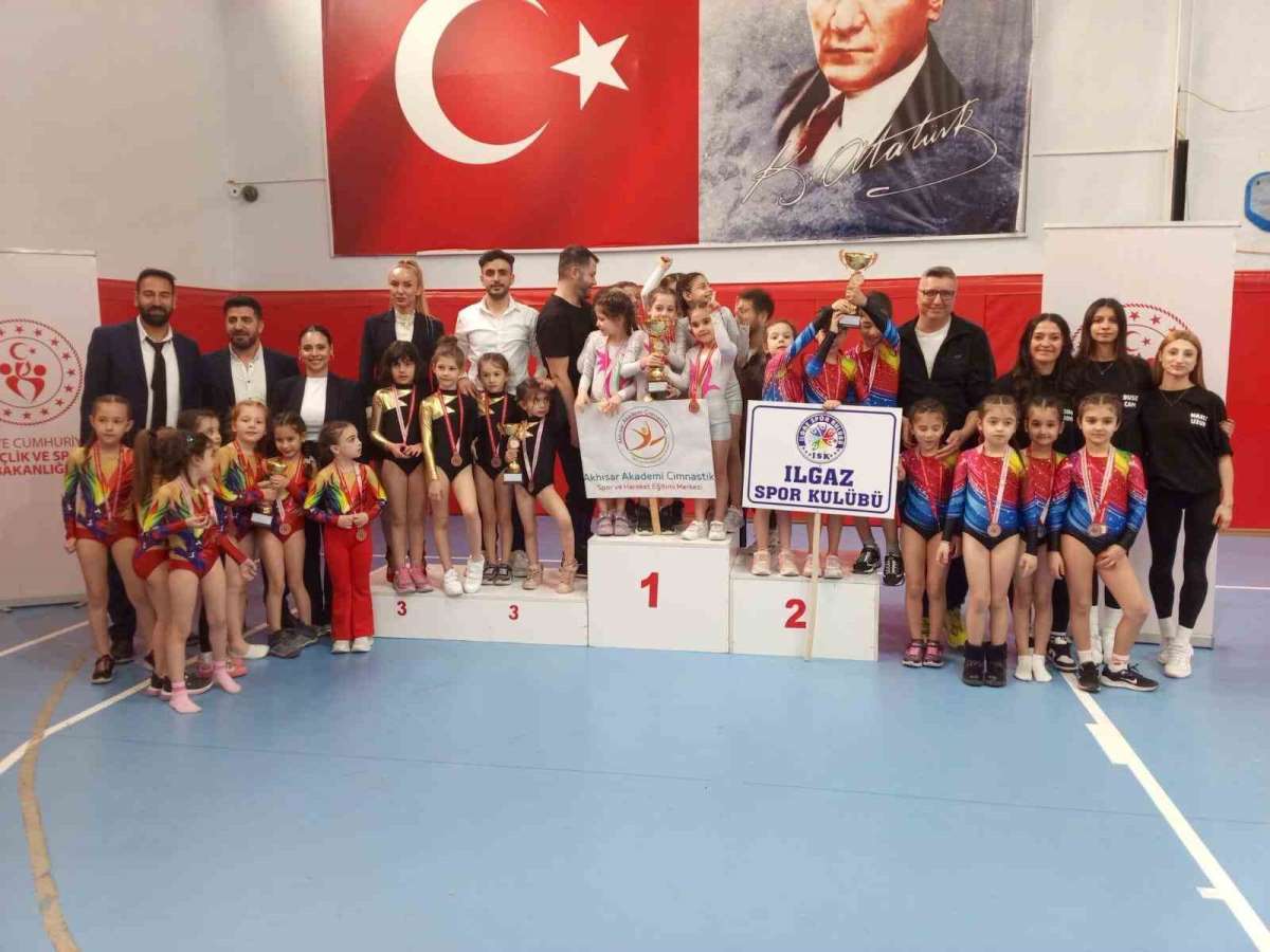 Alaşehir'de Artistik Cimnastik Turnuvası düzenlendi