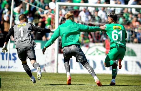 Bursaspor, TFF 2. Lig'e yükseldi