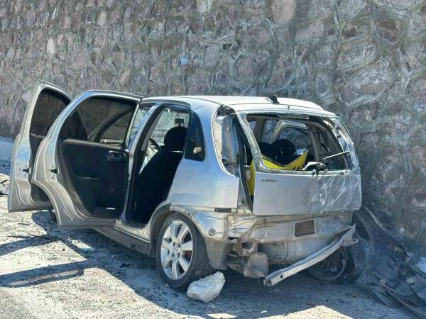 Uşak'ta feci kaza: Karı-koca hayatını kaybetti, 3 kişi yaralandı
